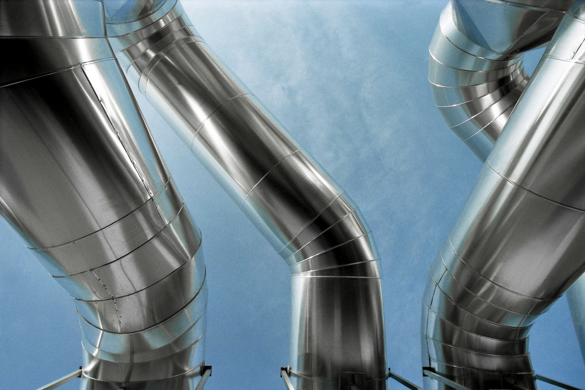 Limpieza-y-deshollinado-de-chimeneas-calderas-hollin-Vilo-Mediterraneo